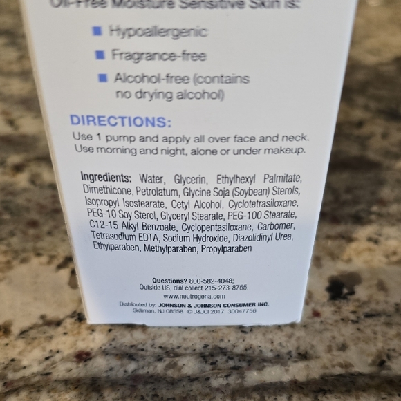 Neutrogena Oil-Free Moisture for Sensitive Skin - Picture 3 of 5
